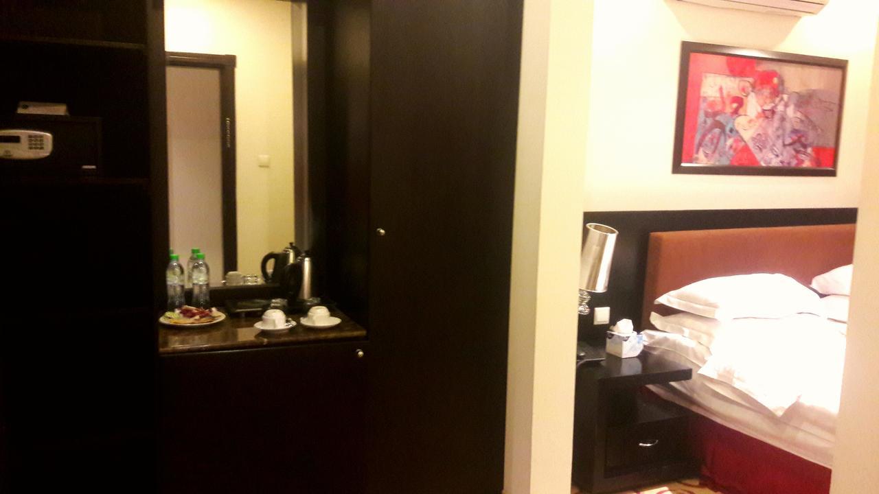Rose Garden Hotel Riyadh Exterior photo
